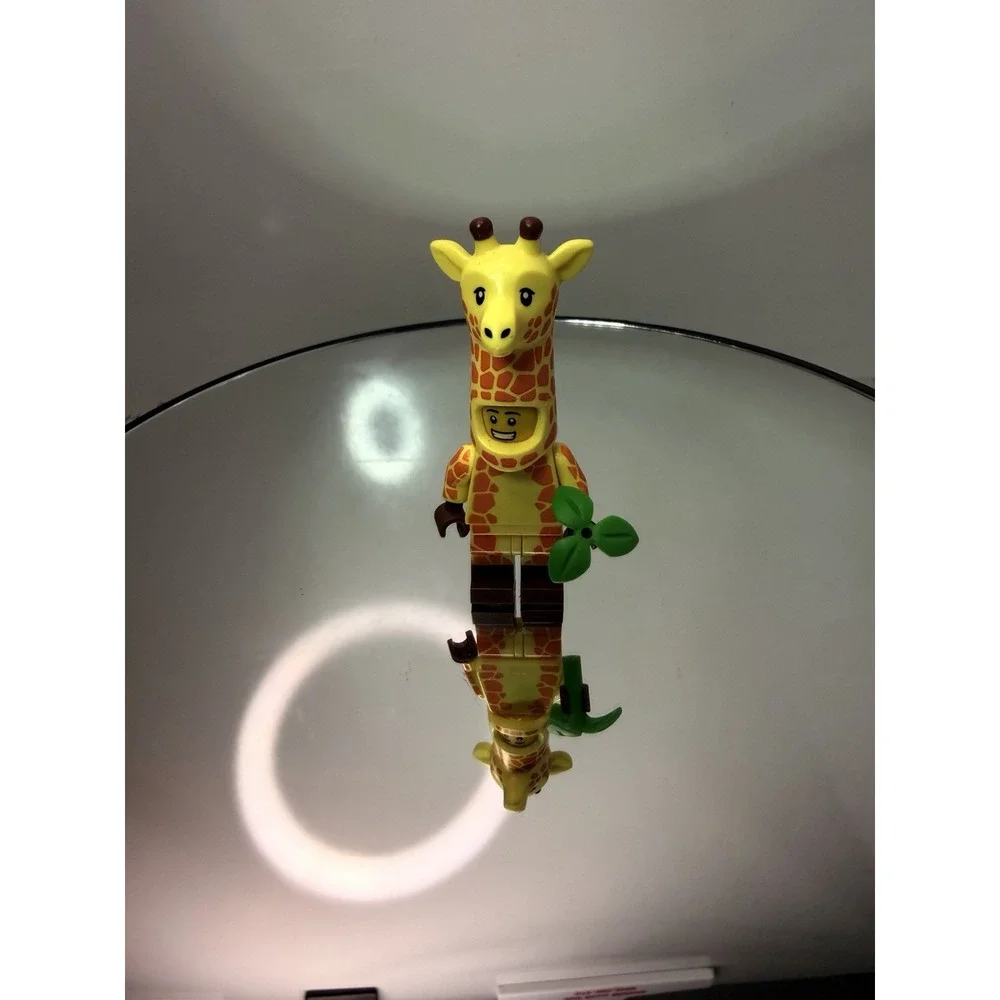 LEGO Giraffe Guy The LEGO Movie 2 Series Minifigure 71023 CMF